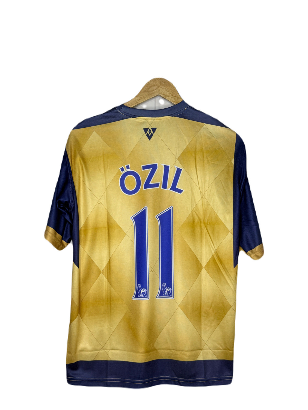 Arsenal 2015-16 Away Kit Ozil Five Sleeve - bmg store