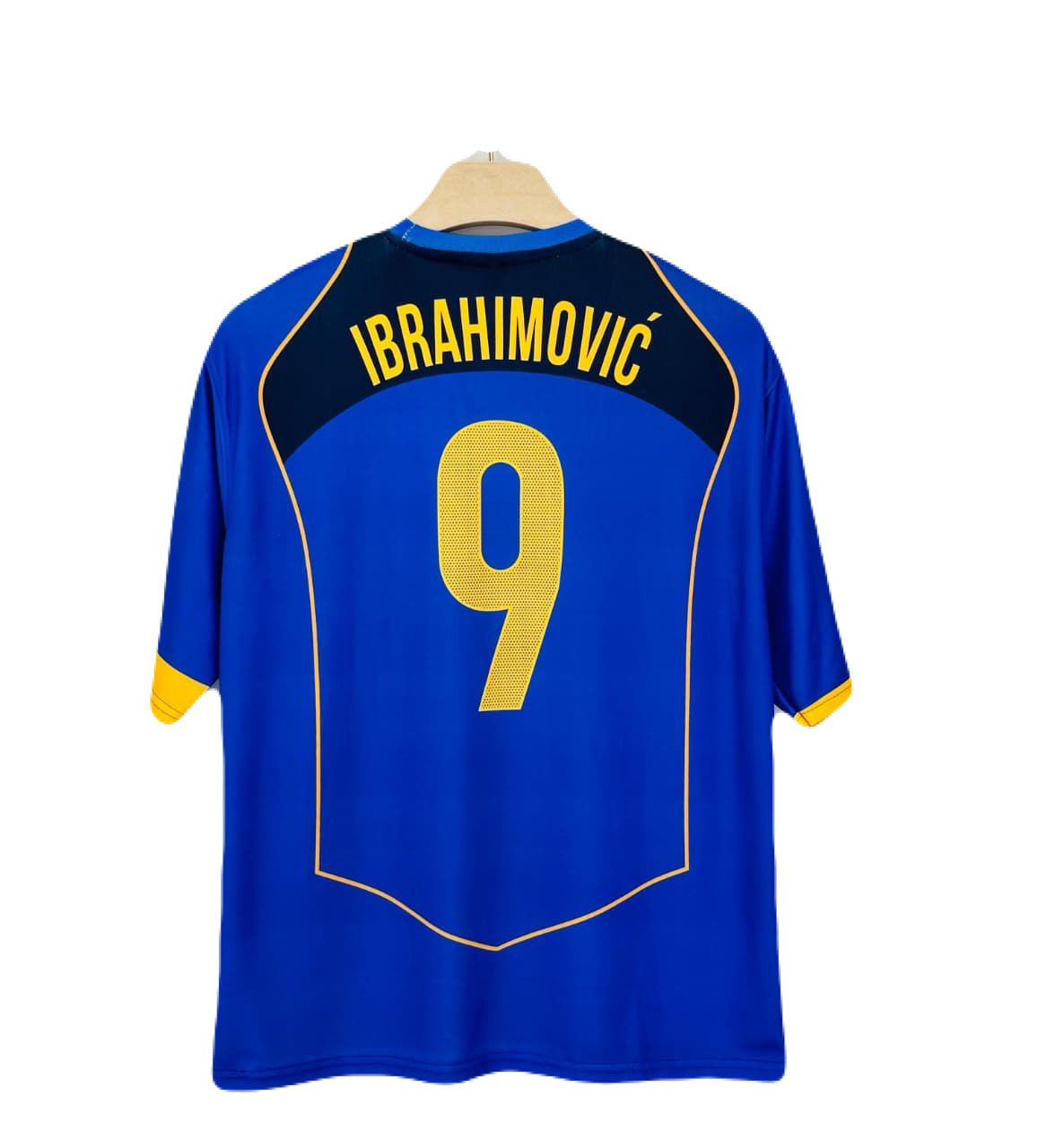 Juventus 2004 Third kit Ibrahimovic Five sleeve - bmg store