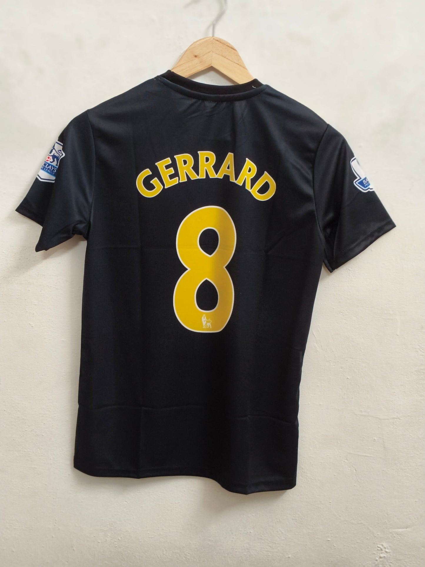 Liverpool 2009/10 home jersey gerrard P540