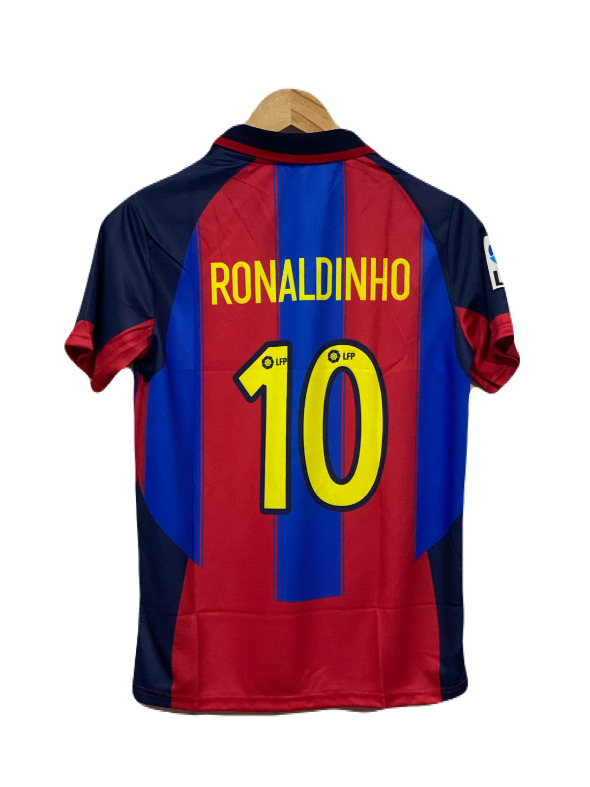 Fc Barcelona 2003-04 Home kit Ronaldinho Half sleeve P517 - bmg store