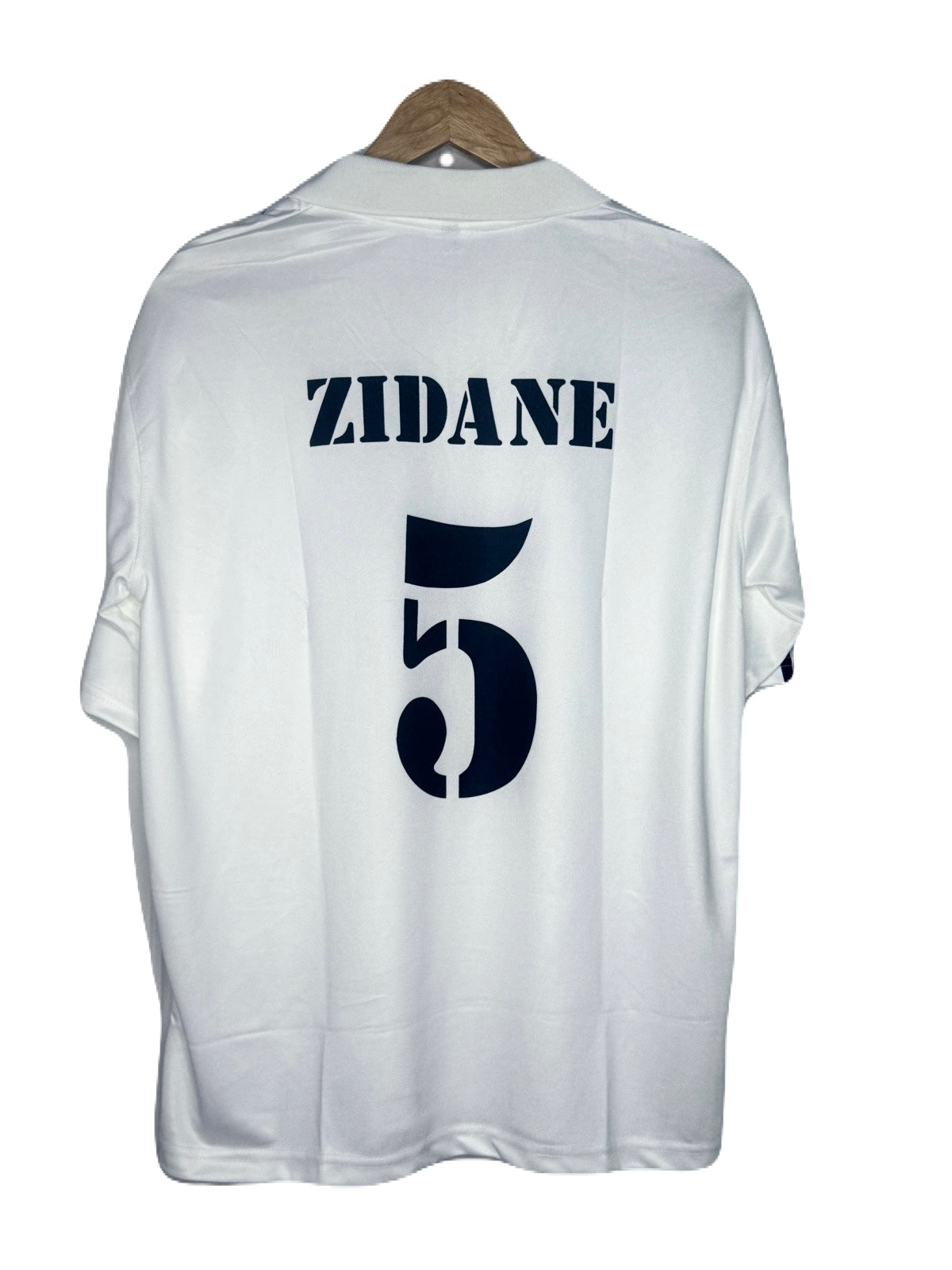 Real Madrid 2003-04 Home Kit Zidane Five Sleeve - bmg store