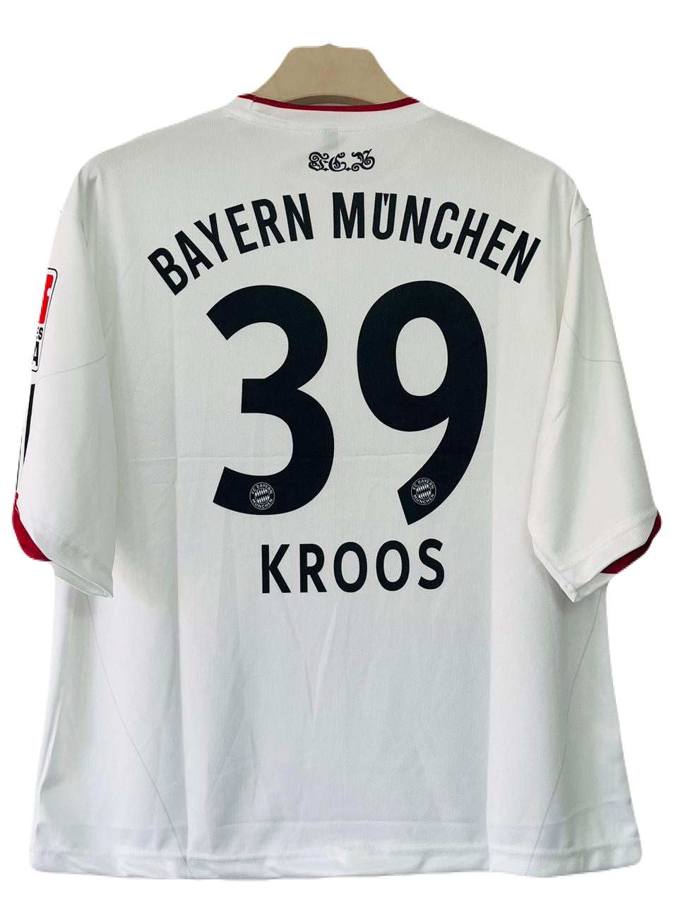 Bayern Munich 2010-11 Away kit Kroos Five Sleeve - P826 bmg store