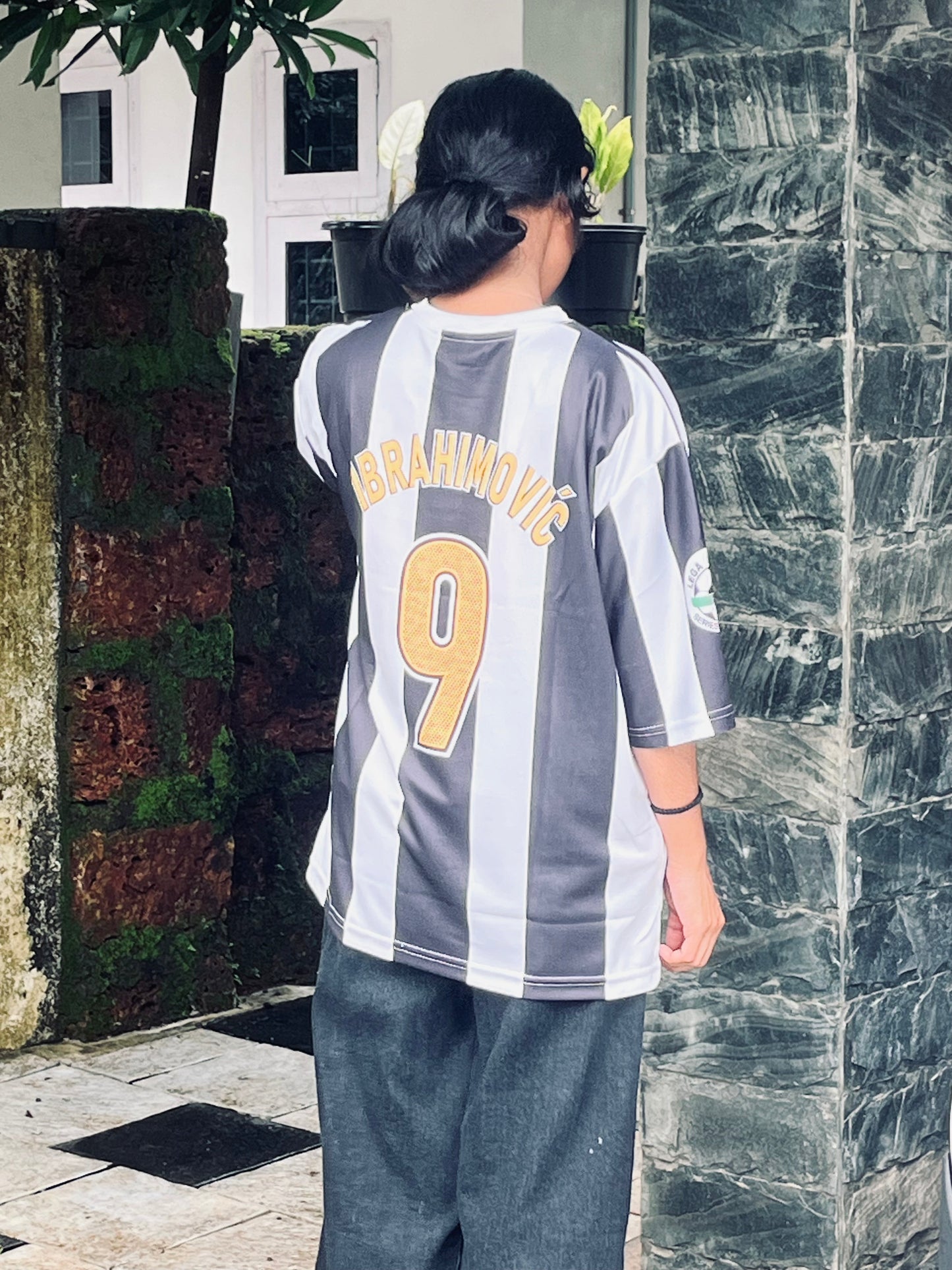 Juventus 2004/05 home jersey five sleeve - bmg store