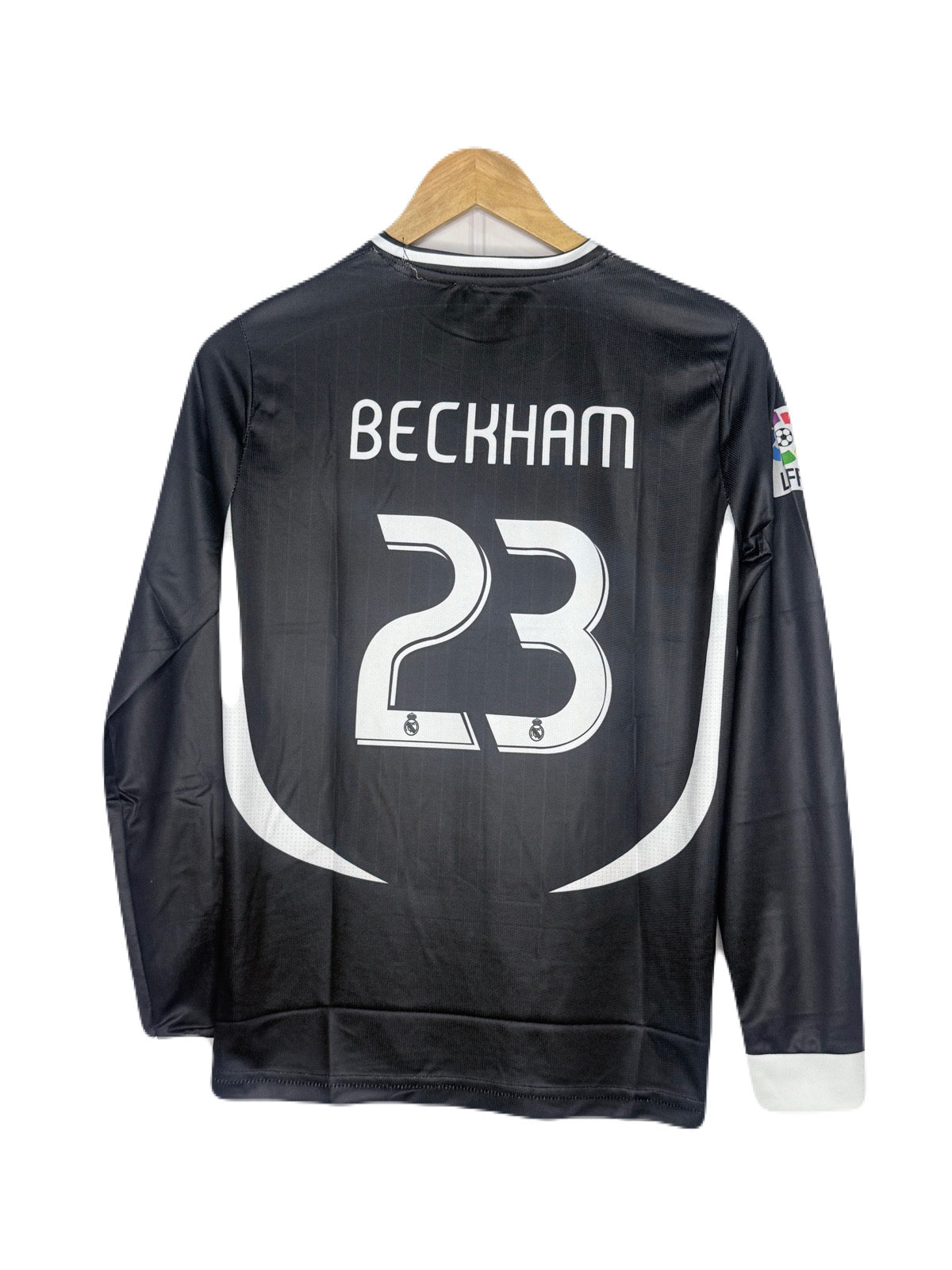 Real Madrid 2006-07 Away Kit Beckham Full Sleeve - bmg store