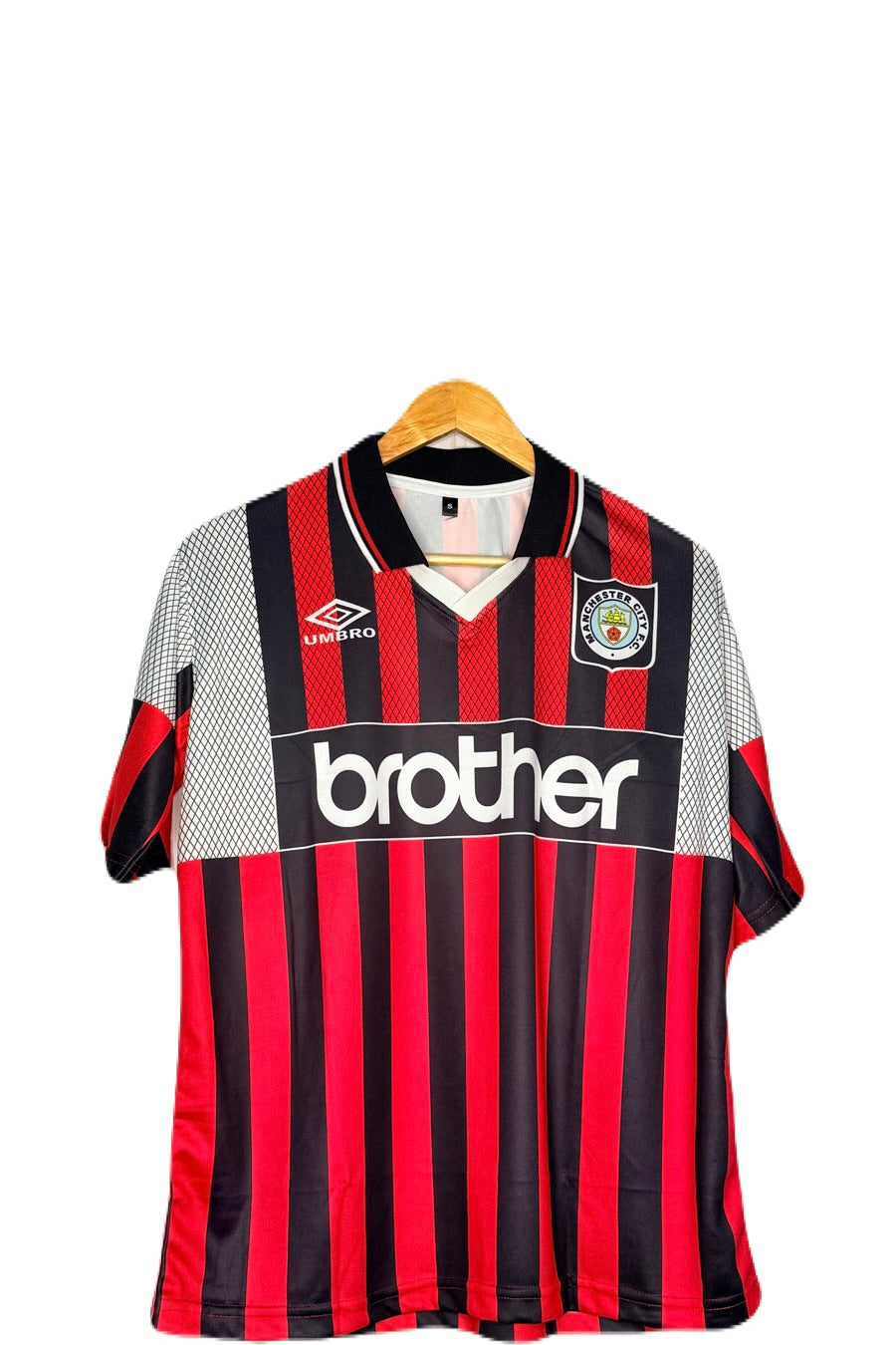 Manchester City 1994-96 Away Kit Rosler Five Sleeve - bmg store