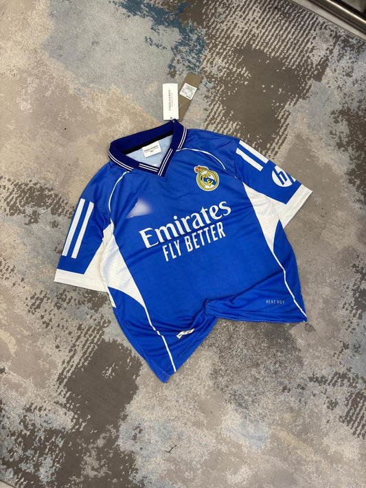 Real Madrid 2025-26 Third Kit Ronaldo Five Sleeve - bmg store