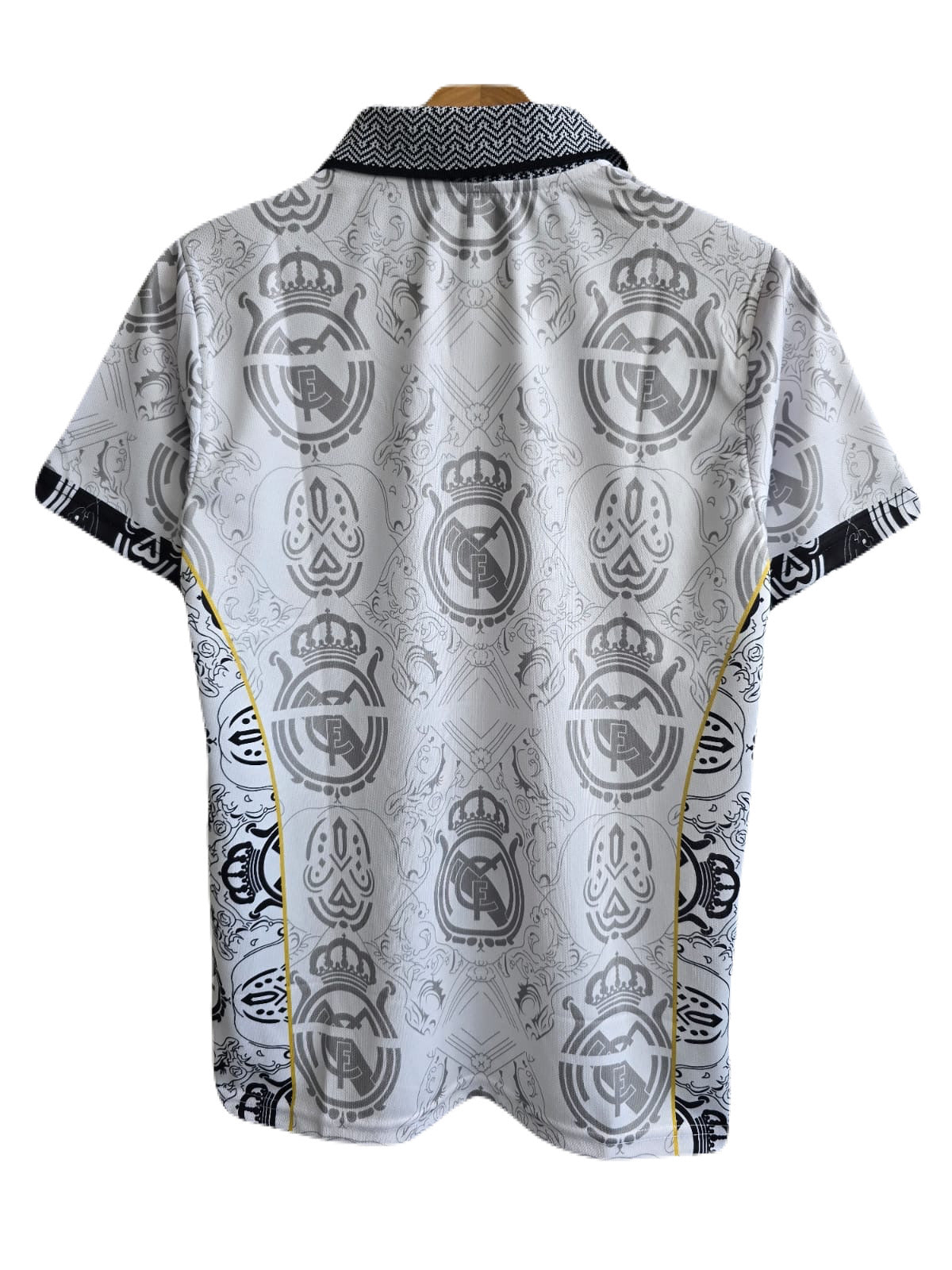 Real Madrid golden vintage special edition P526 - bmg store