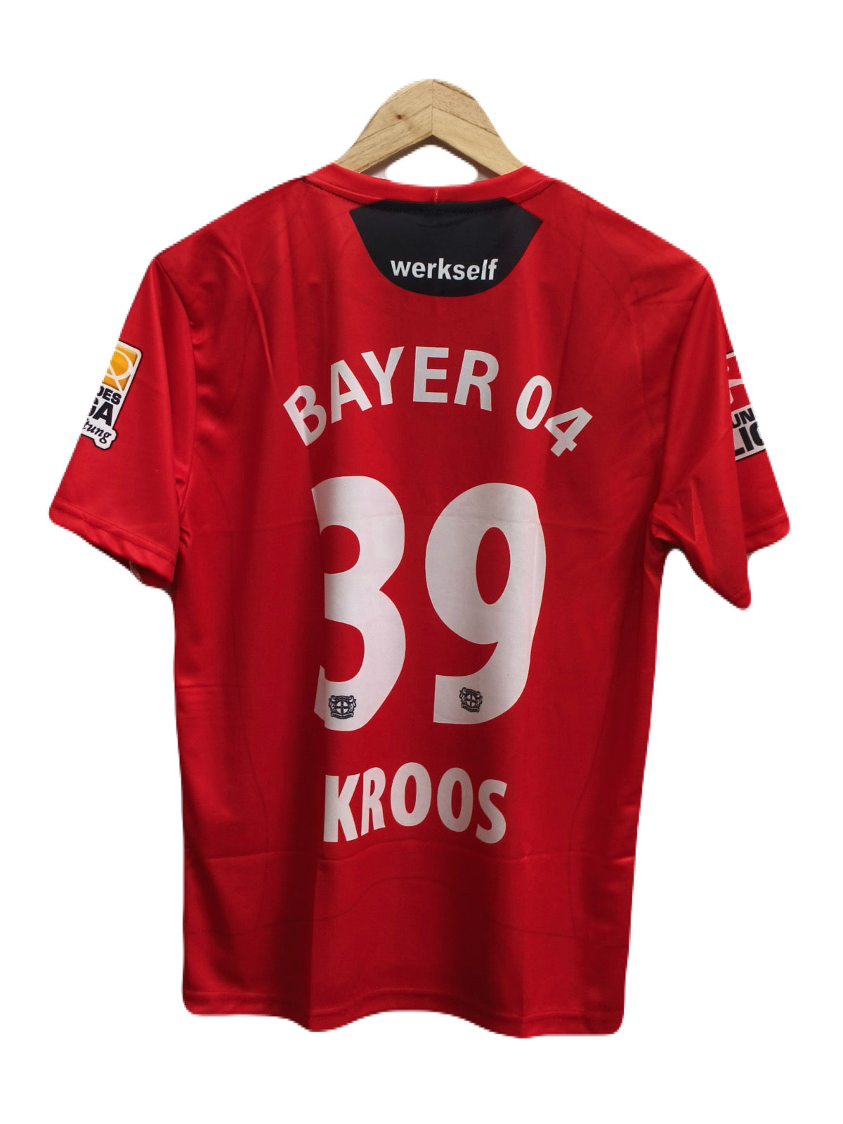 Bayer Leverkusen 2008/09 home kit kroos - P1005