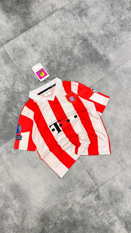 Bayern Munich 2010 Home Kit Robben Five Sleeve - bmg store