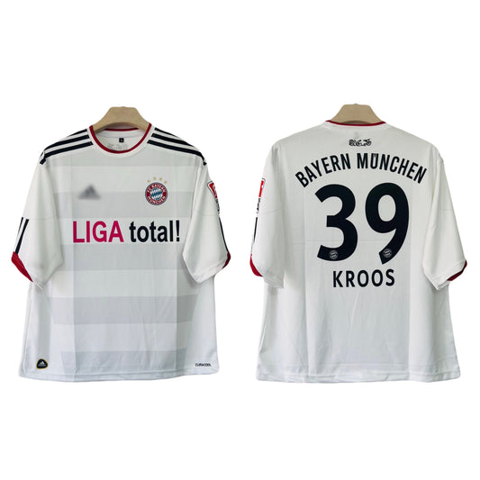 Bayern Munich 2010-11 Away kit Kroos Five Sleeve - P826 bmg store