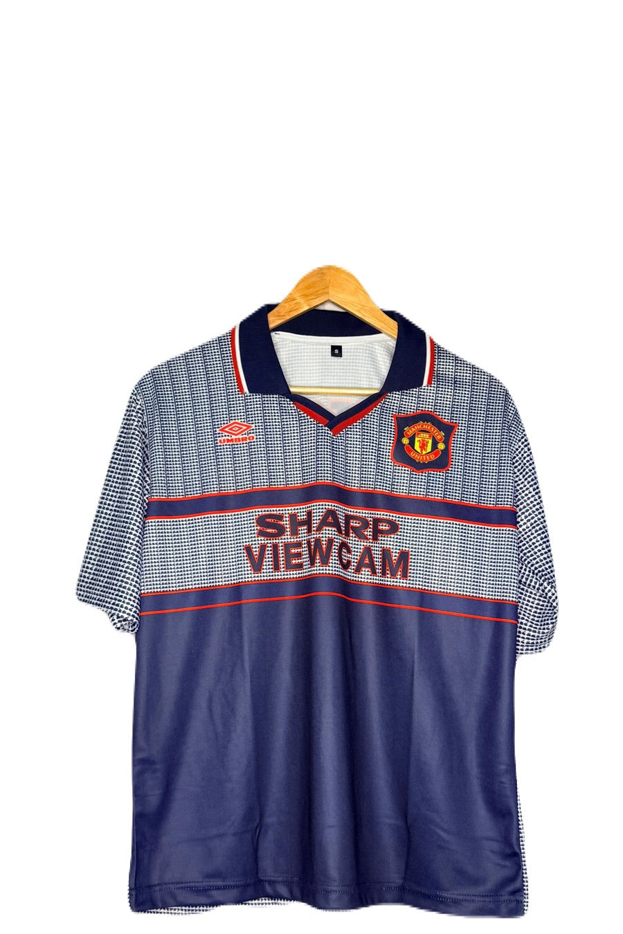 Manchester United 1997-97 Away Kit Cantona Five Sleeve - bmg store