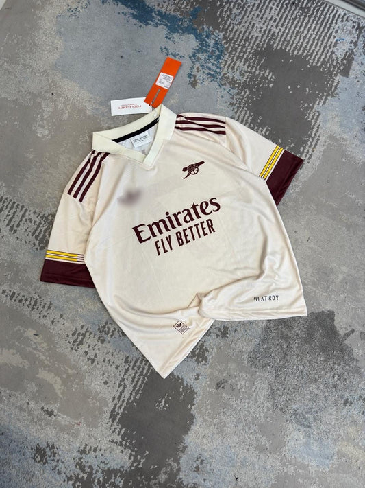 Arsenal 2025-26 Third Kit Saka Five Sleeve - bmg store