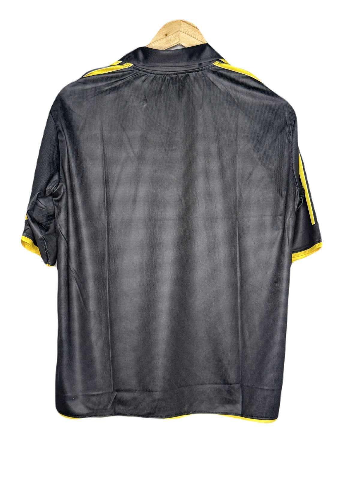 Real Madrid 1999-00 Away Kit Plain Back Five Sleeve - bmg store