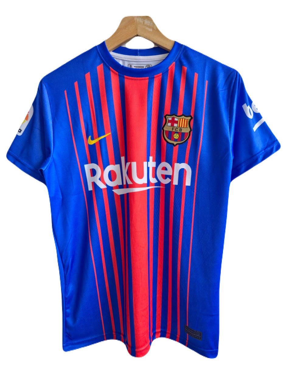 Fc Barcelona 2017/18 Home jersey Messi P132 - bmg store