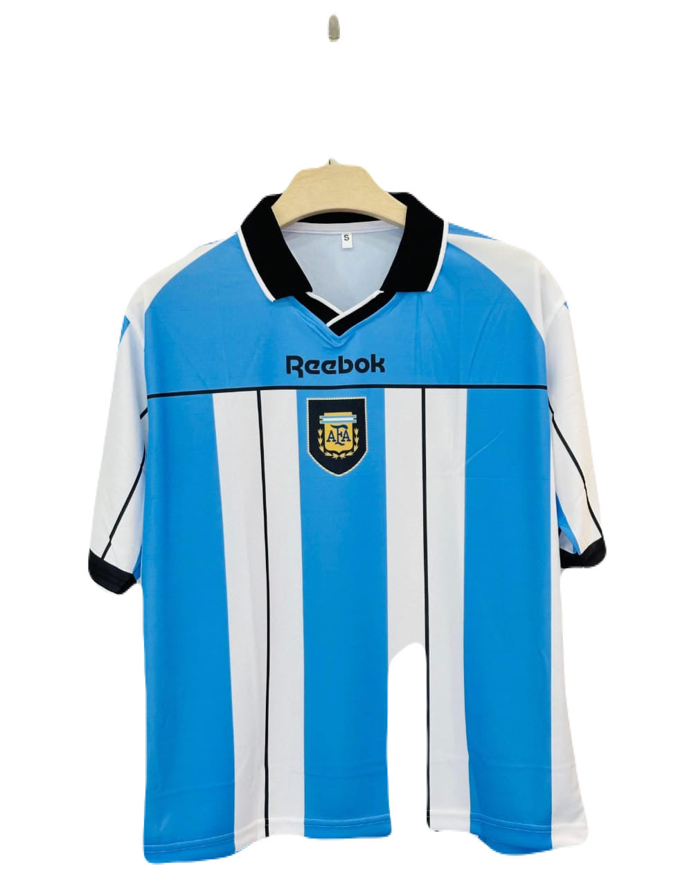 Argentina 2000-01 Home kit Plain back  P362 - bmg store