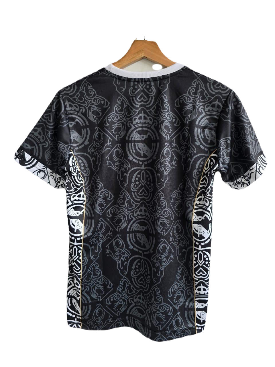 Real madrid special kit black and white P92 - bmg store