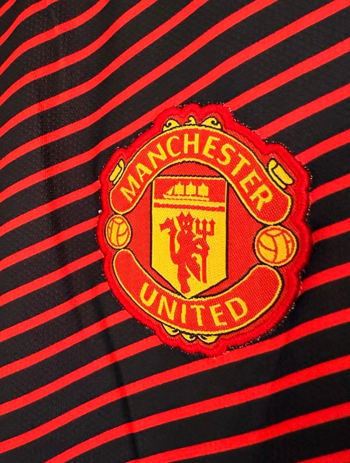 Manchester United plain back Half Sleeve embroidery jersey - P2179