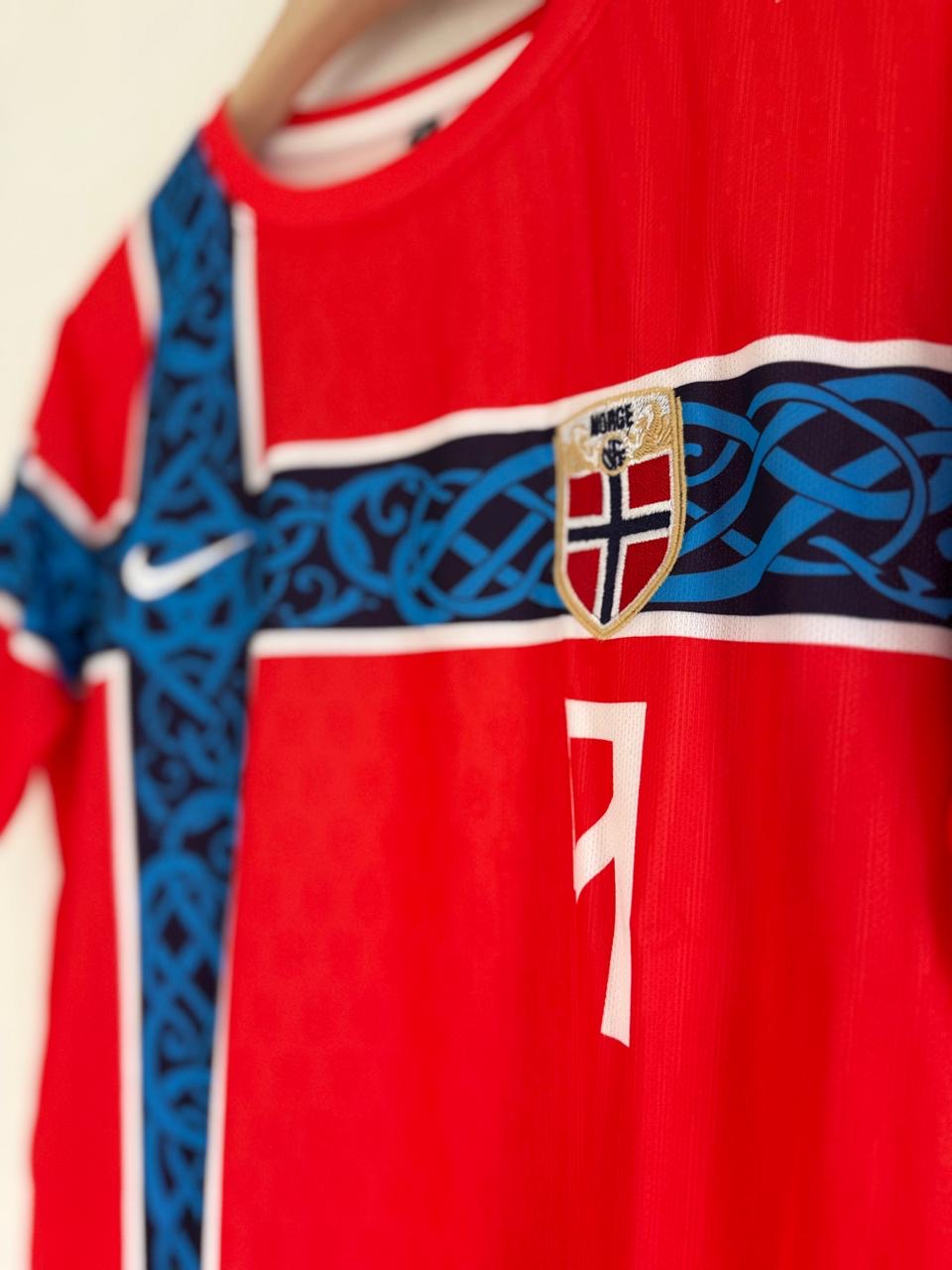 Norway 2026 world cup home haaland half sleeve embroidery Jersey