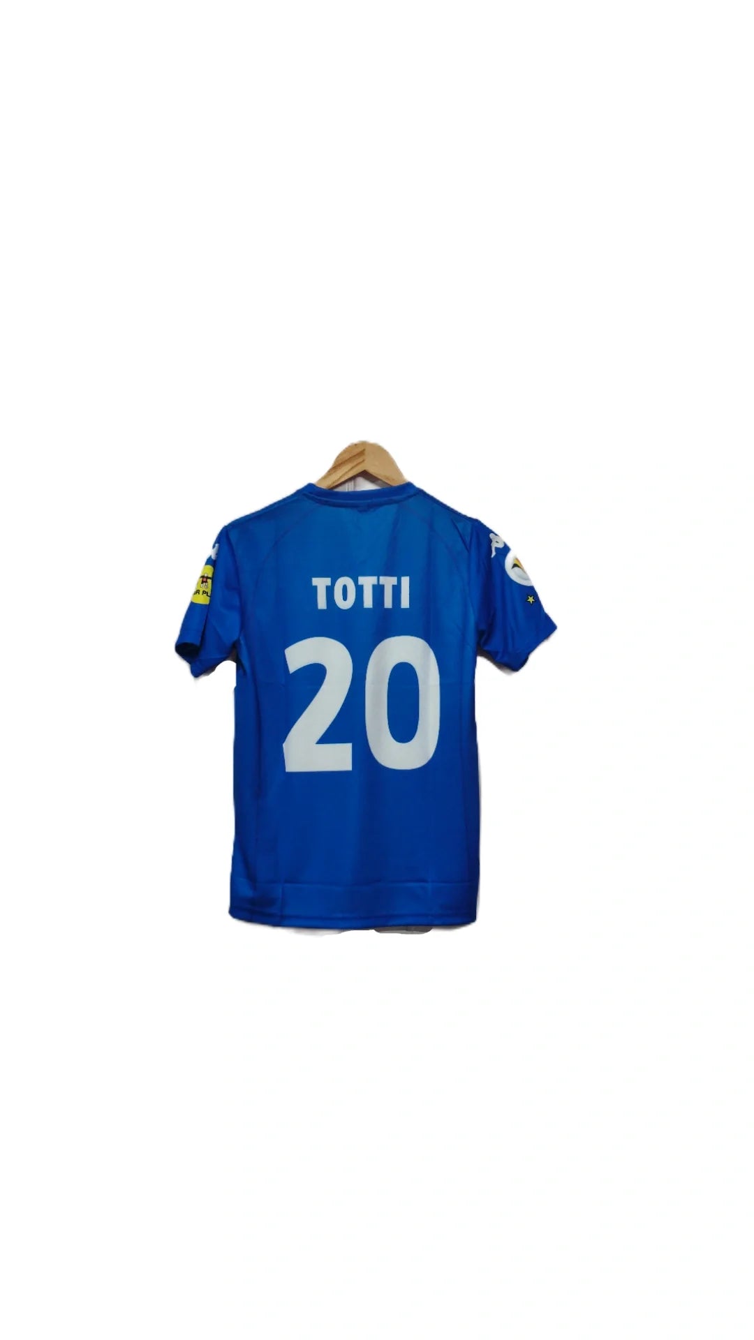 Italy 2000-01 Home kit Totti Half sleeve - P567