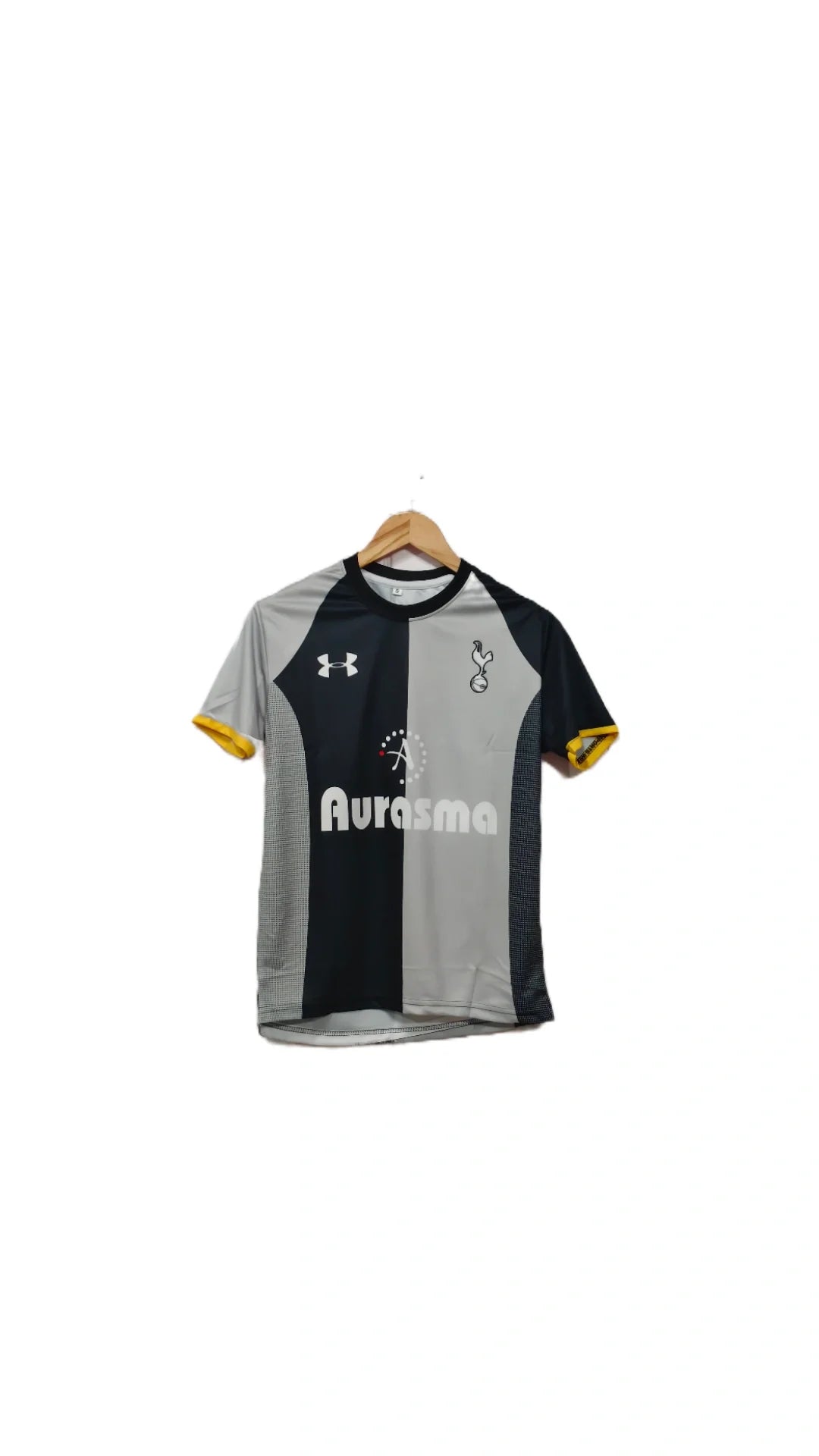 Totenham 2012-13 Third kit Bale Half sleeve  - P453 bmg store